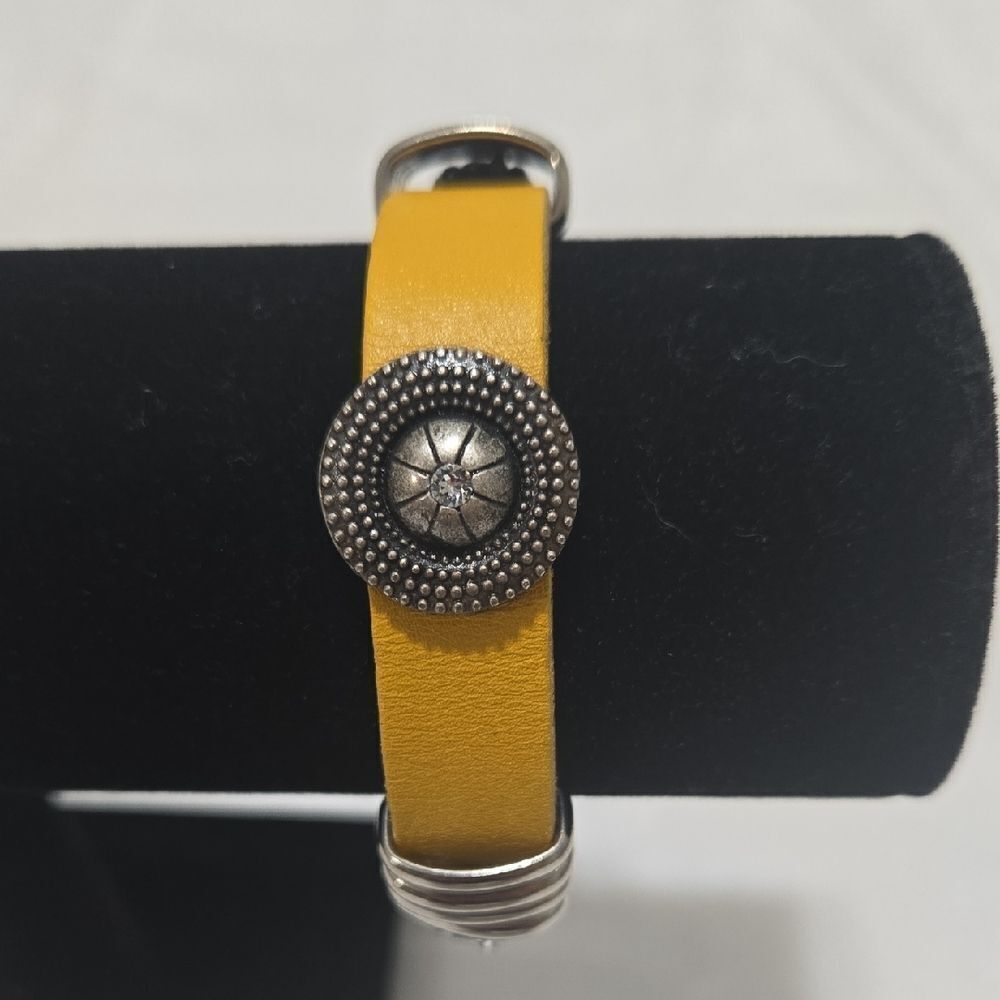 Handcrafted Italian Leather Bracelet with Silver Accents